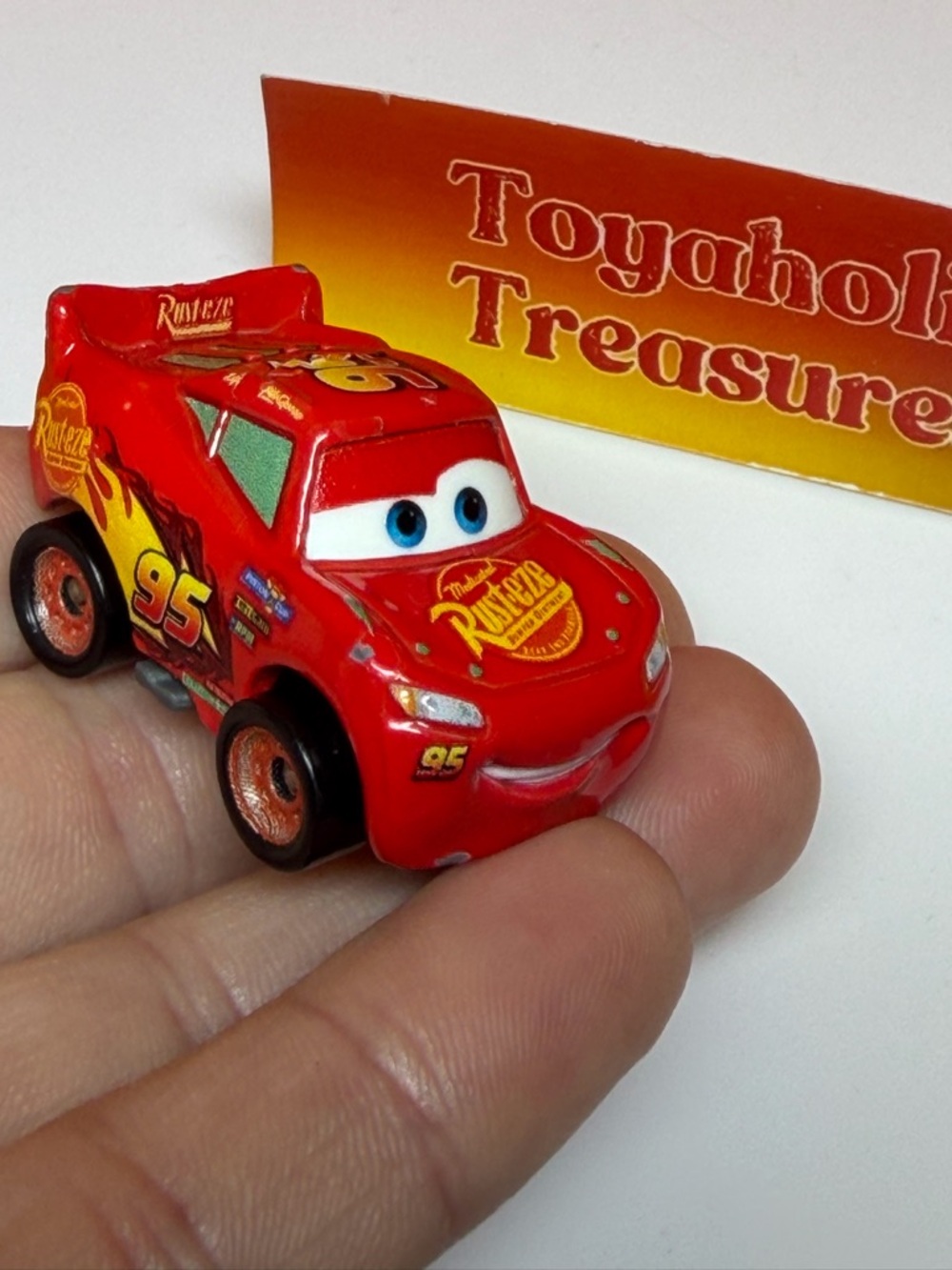 Disney Pixar Cars Mini Racers Lightning McQueen
